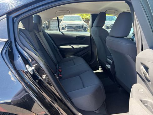 Used 2025 Toyota Corolla LE FWD image 27