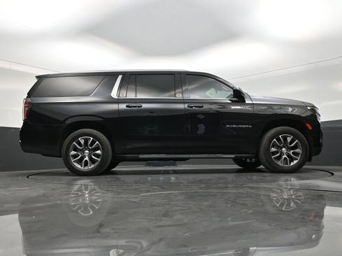 Used 2024 Chevrolet Suburban LS RWD image 25