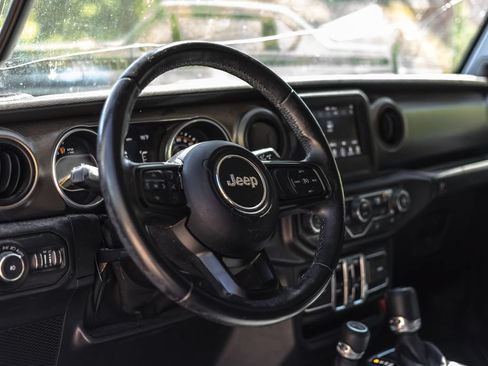 Used 2018 Jeep Wrangler Unlimited Sport S AWD/4WD image 6