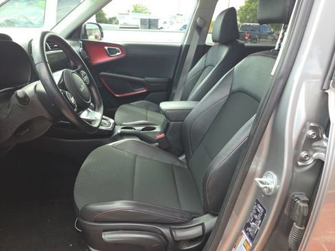 Used 2023 Kia Soul GT-Line FWD image 11