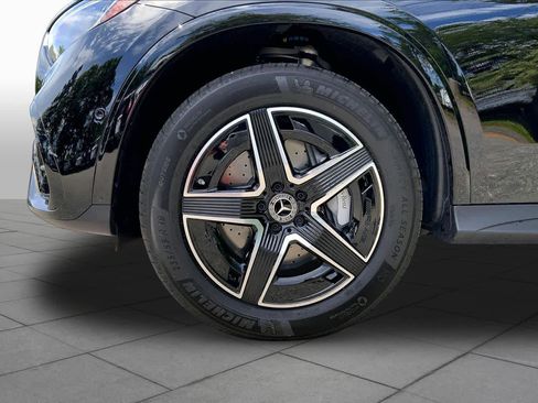 Certified 2024 Mercedes-Benz GLC 300 4MATIC image 11