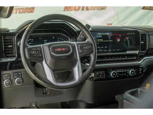 Used 2025 GMC Sierra 1500 SLT AWD/4WD image 33