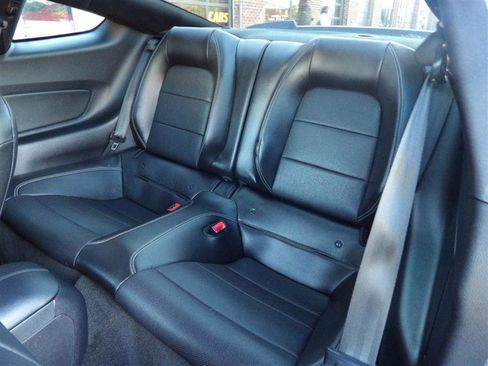 Used 2018 Ford Mustang GT Premium image 12