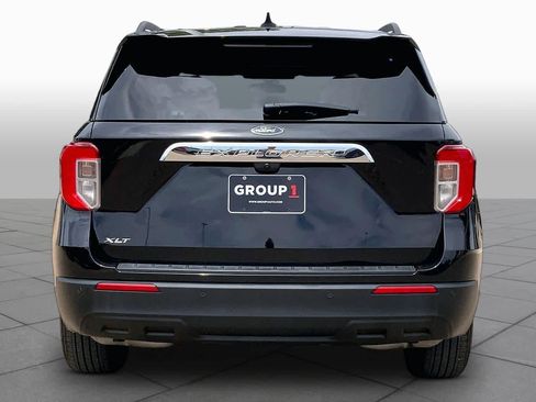 Certified 2023 Ford Explorer XLT RWD image 5