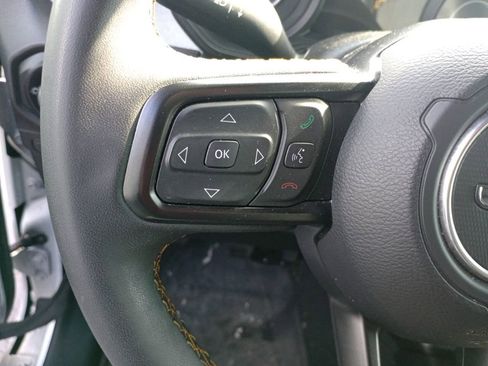 Used 2024 Jeep Gladiator Sport image 15