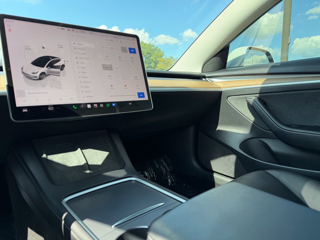 Used 2023 Tesla Model 3 Standard Range RWD image 39