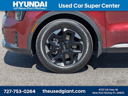 Used 2025 Kia Sorento S w/ Panoramic Sunroof Package FWD image 10