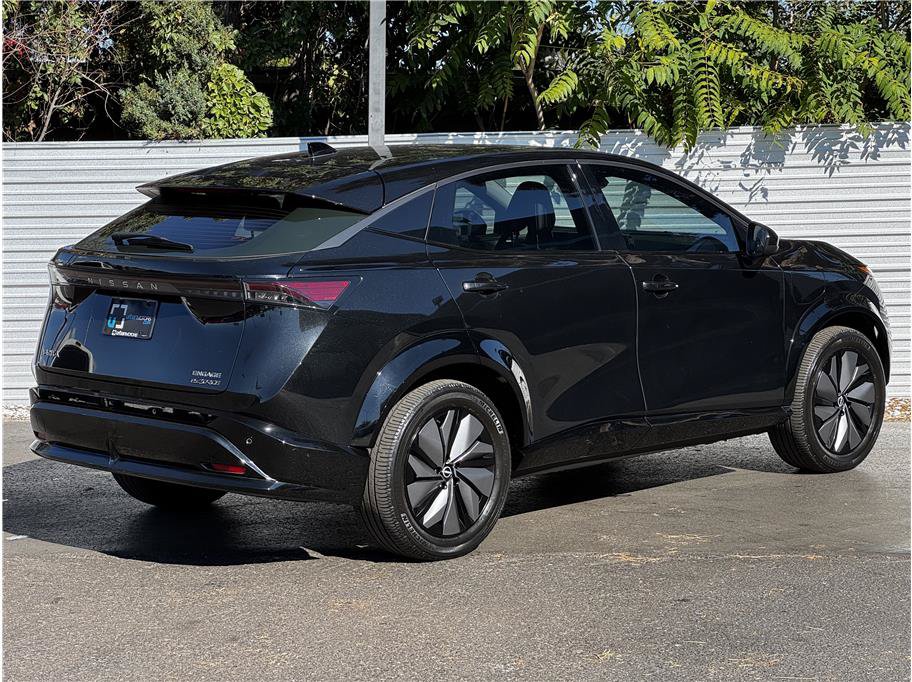 Used 2024 Nissan Ariya AWD image 12