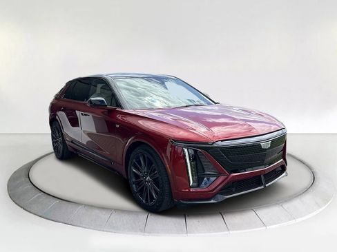 New 2026 Cadillac Lyriq V w/ Exterior Carbon Fiber Package image 6