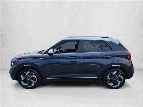 Used 2023 Hyundai Venue Limited w/ Cargo Package FWD image 9