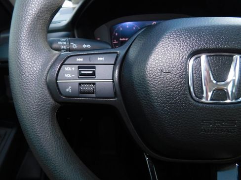 Used 2025 Honda Accord SE image 24