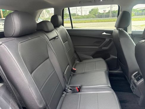 Used 2019 Volkswagen Tiguan SE w/ Panoramic Sunroof Package AWD/4WD image 20