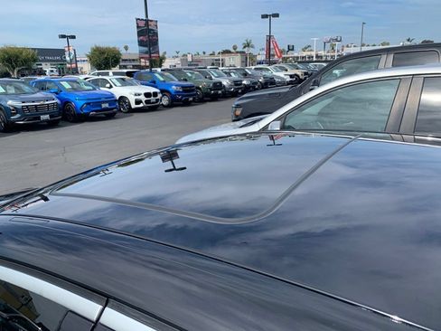 Used 2021 BMW 330i Sedan w/ Convenience Package RWD image 9