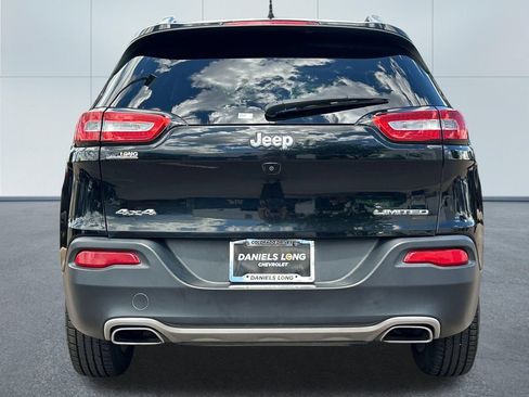 Used 2017 Jeep Cherokee Limited AWD/4WD image 4