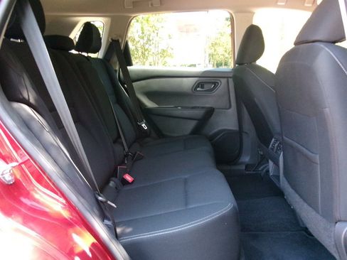 Used 2024 Nissan Rogue S AWD/4WD image 25