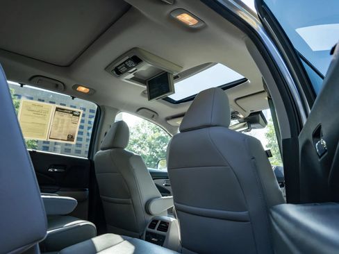 Used 2017 Honda Pilot Elite image 17