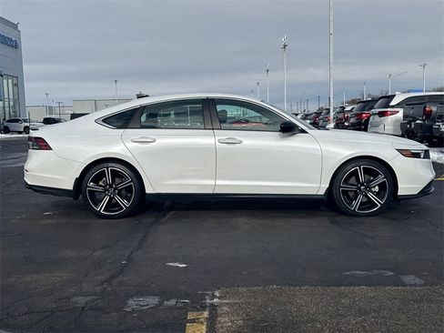 Certified 2023 Honda Accord Sport image 10