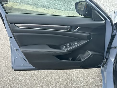 Used 2022 Honda Accord Sport image 13