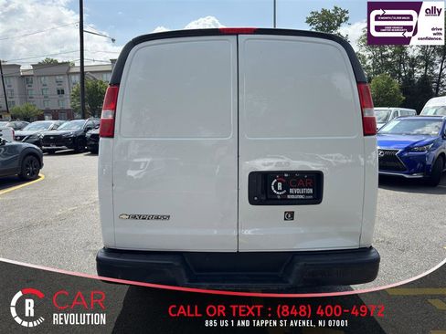 Used 2021 Chevrolet Express 2500 w/ Driver Convenience Package RWD image 5