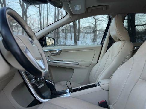 Used 2015 Volvo XC60 T5 Platinum FWD image 20