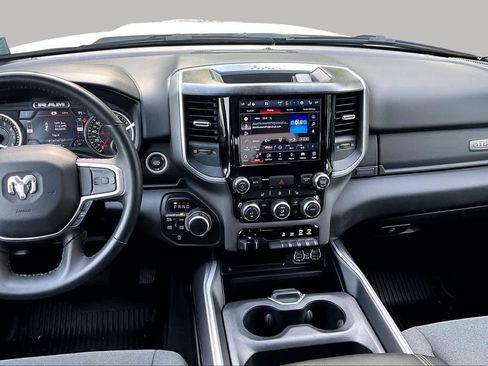 Used 2022 RAM 1500 Big Horn AWD/4WD image 7