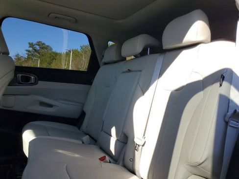 Certified 2025 Kia Sorento S w/ Panoramic Sunroof Package FWD image 7
