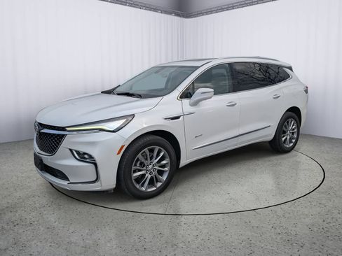 Certified 2024 Buick Enclave Avenir w/ Avenir Technology Package image 6