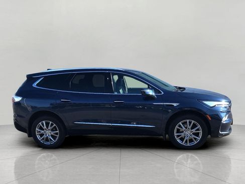 Used 2023 Buick Enclave Premium AWD/4WD image 10