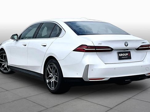 Used 2025 BMW i5 eDrive40i RWD image 10