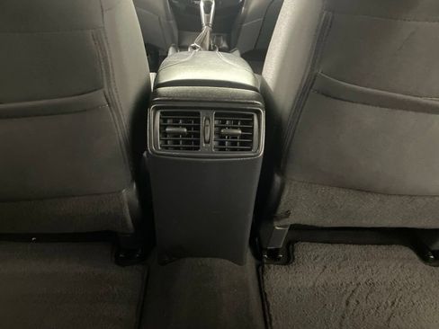 Used 2019 Nissan Rogue SV AWD/4WD image 20