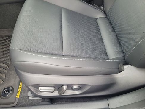 New 2026 Toyota Prius Plug-In Hybrid image 12