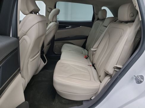 Used 2017 Lincoln MKX Reserve image 28