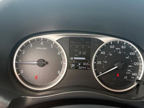 Used 2024 Nissan Kicks S image 10