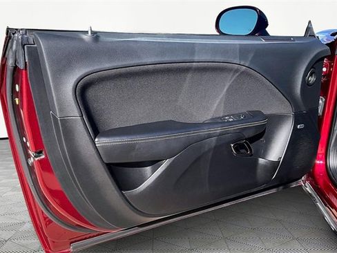 Used 2020 Dodge Challenger SRT Hellcat image 18