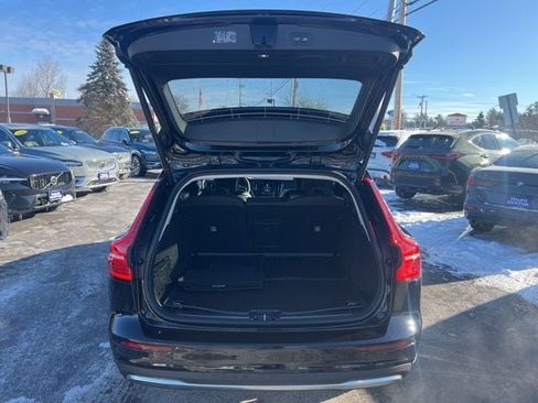 New 2026 Volvo V60 B5 Cross Country Ultra w/ Climate Package image 18