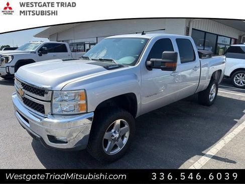 Used 2013 Chevrolet Silverado 2500 LTZ AWD/4WD image 3