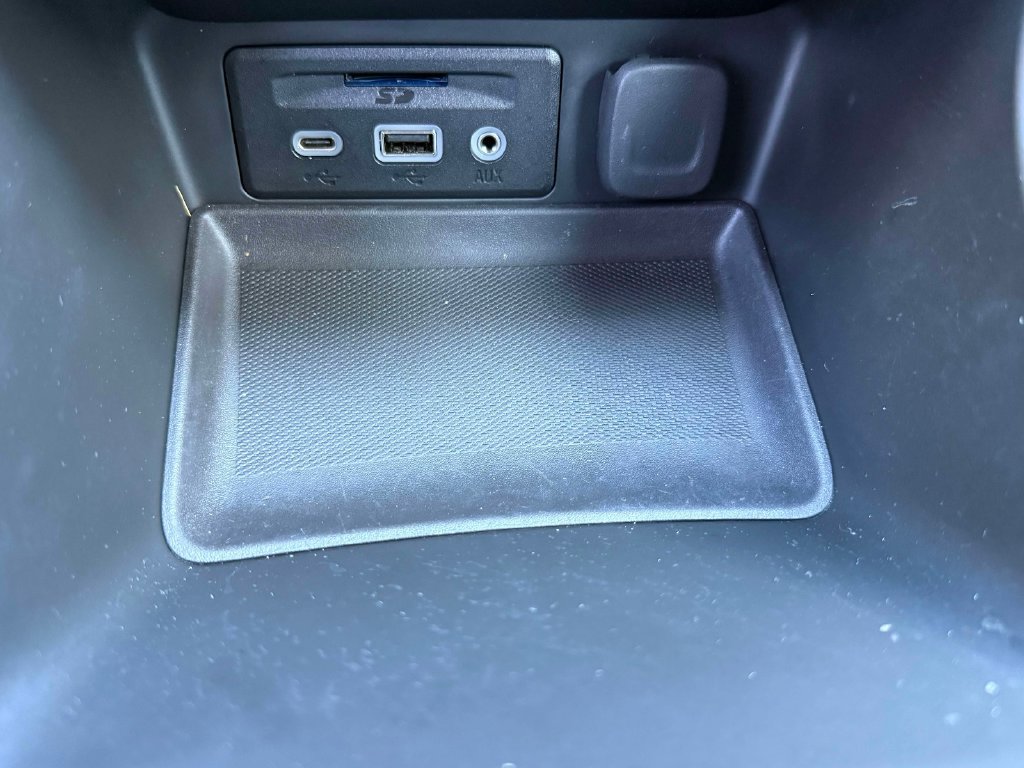 Used 2024 GMC Terrain SLT w/ LPO, Floor Liner Package AWD/4WD image 24