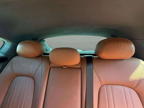 Certified 2023 Maserati Levante GT image 42