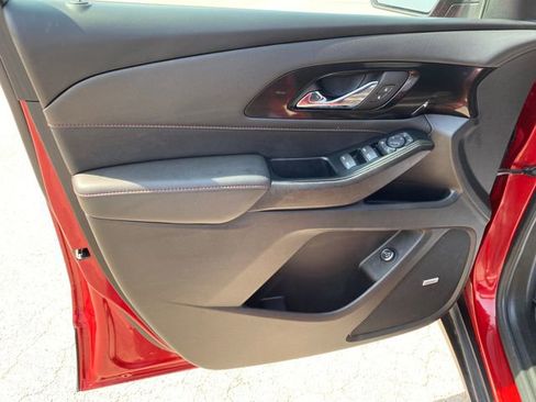 Used 2023 Chevrolet Traverse RS image 10