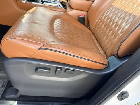 Used 2024 INFINITI QX80 Sensory AWD/4WD image 19