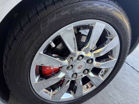 Used 2009 Cadillac XLR RWD image 30