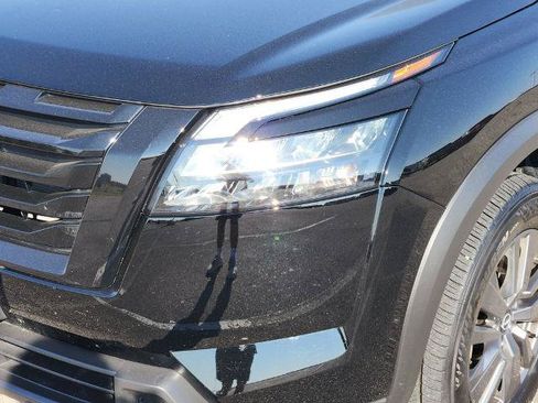 Certified 2025 Nissan Pathfinder SV w/ Black Appearance Package AWD/4WD image 5