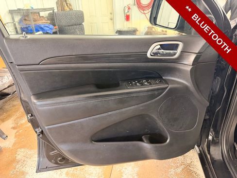 Used 2021 Jeep Grand Cherokee Laredo X image 13