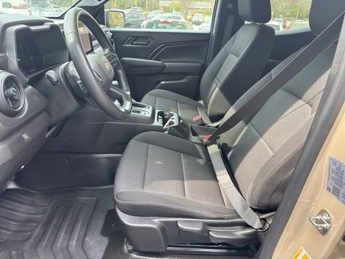 Used 2023 Chevrolet Colorado W/T RWD image 9