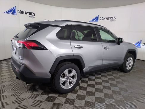 Used 2019 Toyota RAV4 XLE w/ Convenience Package AWD/4WD image 8