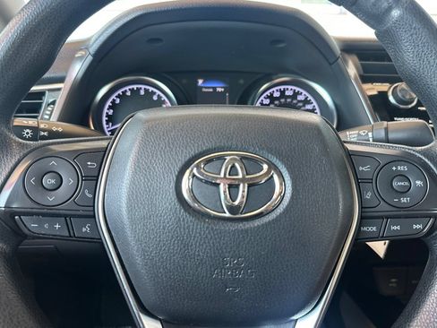 Used 2018 Toyota Camry LE FWD image 23