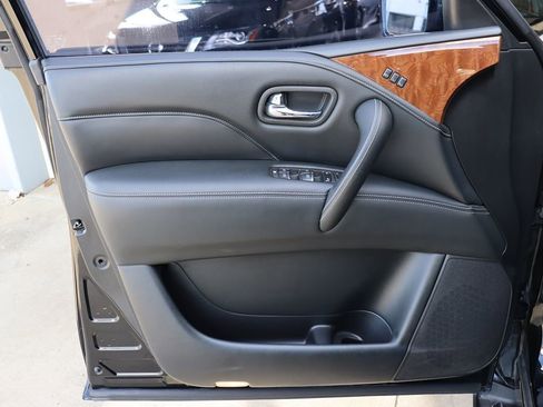 Used 2019 INFINITI QX80 Luxe image 47