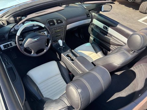 Used 2003 Ford Thunderbird RWD image 15