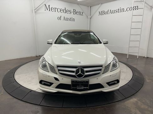 Used 2011 Mercedes-Benz E 550 Cabriolet image 2