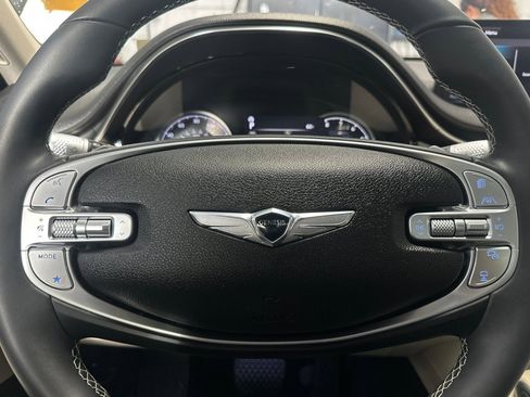 Used 2023 Genesis GV70 2.5T w/ Select Package image 25